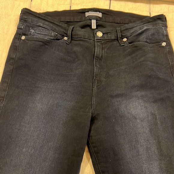 Good American Good Legs Jeans - Picture 5 of 9